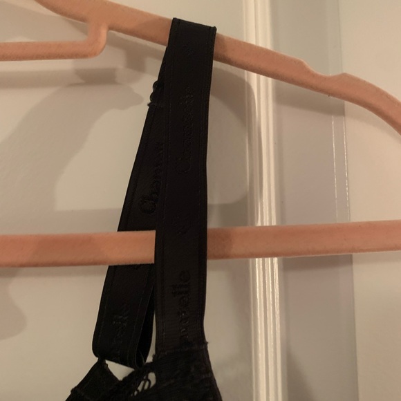 Brand new Chantelle black lace bra - Picture 4 of 6